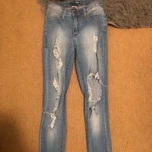 Fashion Nova Light Wash Skinny Jeans Size 1.